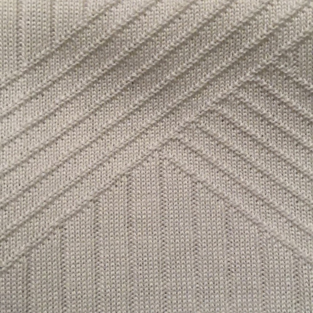 Women’s Ribbed Shell with Knitted Design - Picture 3 of 7